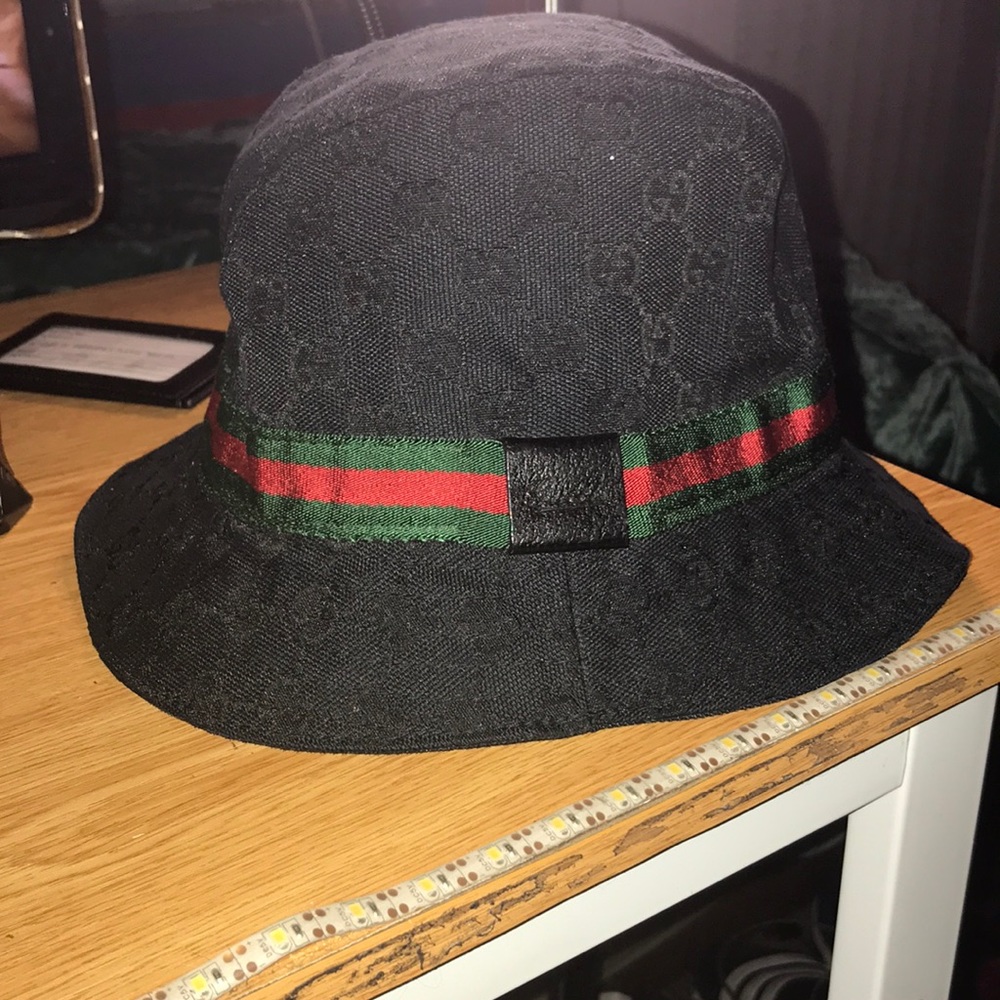 Gucci bucket hat